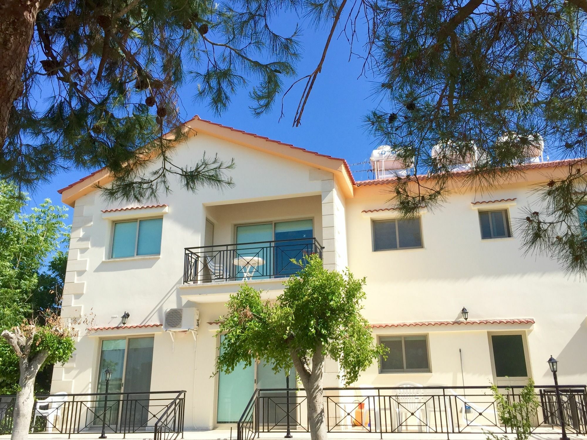 Himonas Apartments Piszúri Kültér fotó